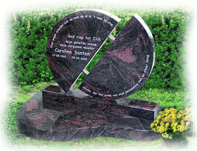 Grafmonument met twee RVS buizen