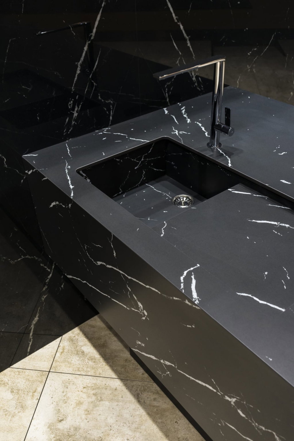 Marquina 15