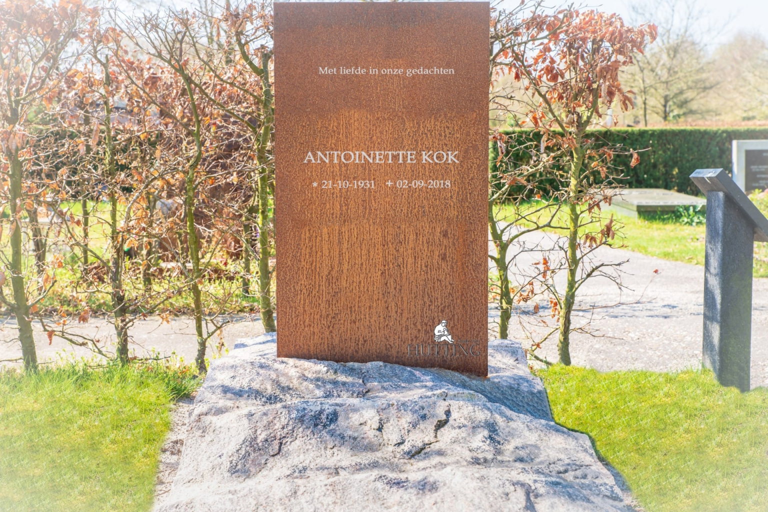 Cortenstaal tekstplaats grafmonument