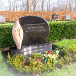 Grafsteen Star Galaxy Graniet met rondingen scaled