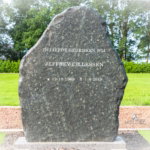 Grafmonument ruwe steen scaled