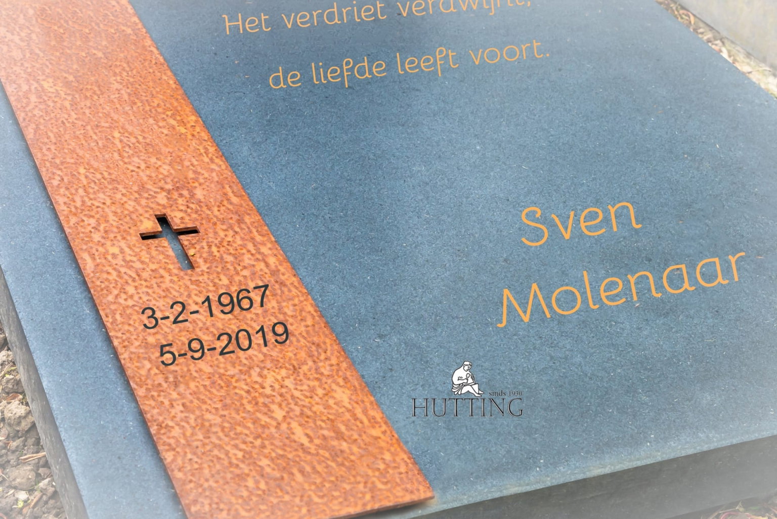 Grafzerk met staal scaled