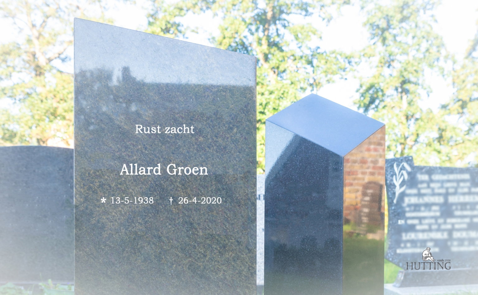 details emerald green grafmonument scaled