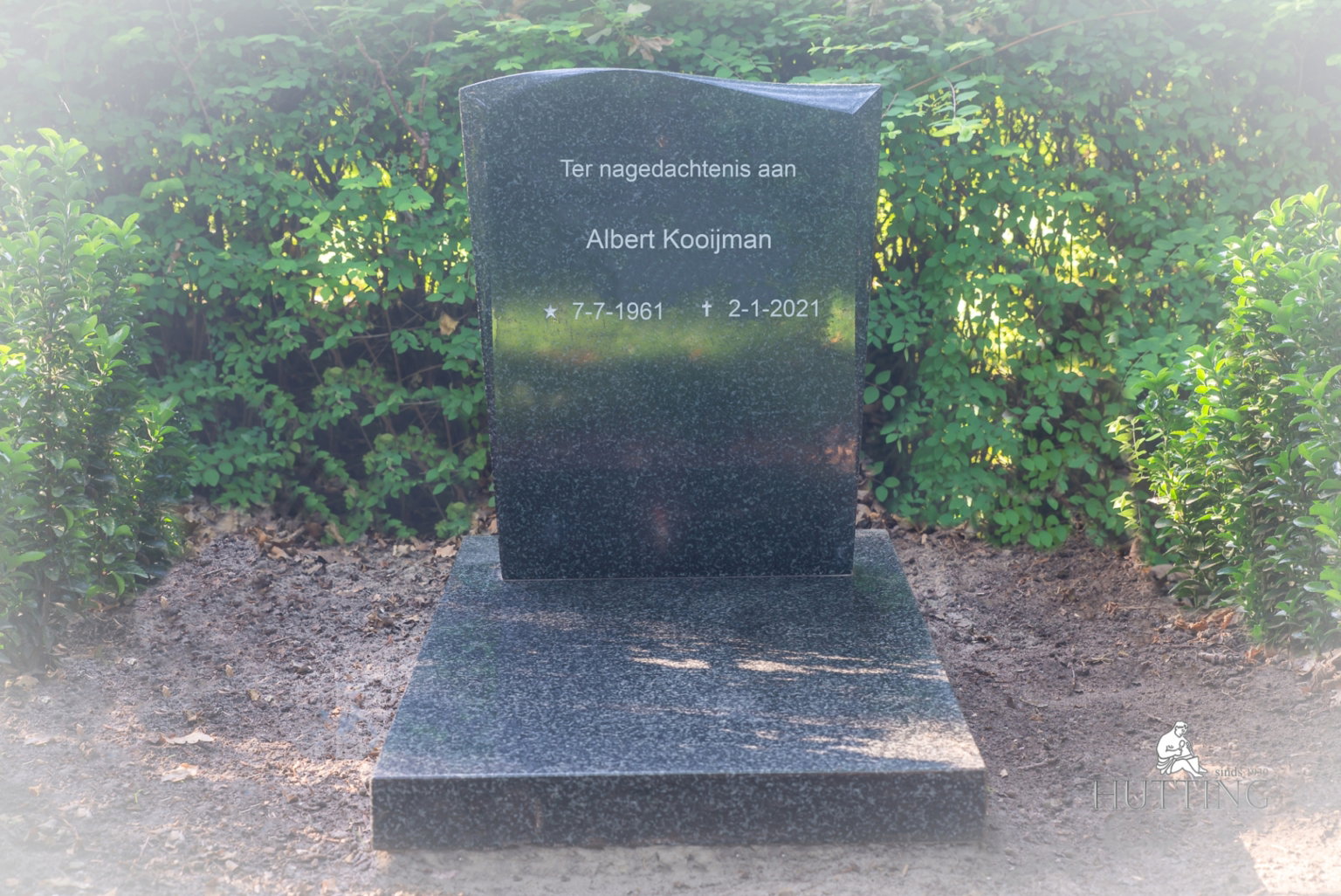 Grafmonument urn scaled