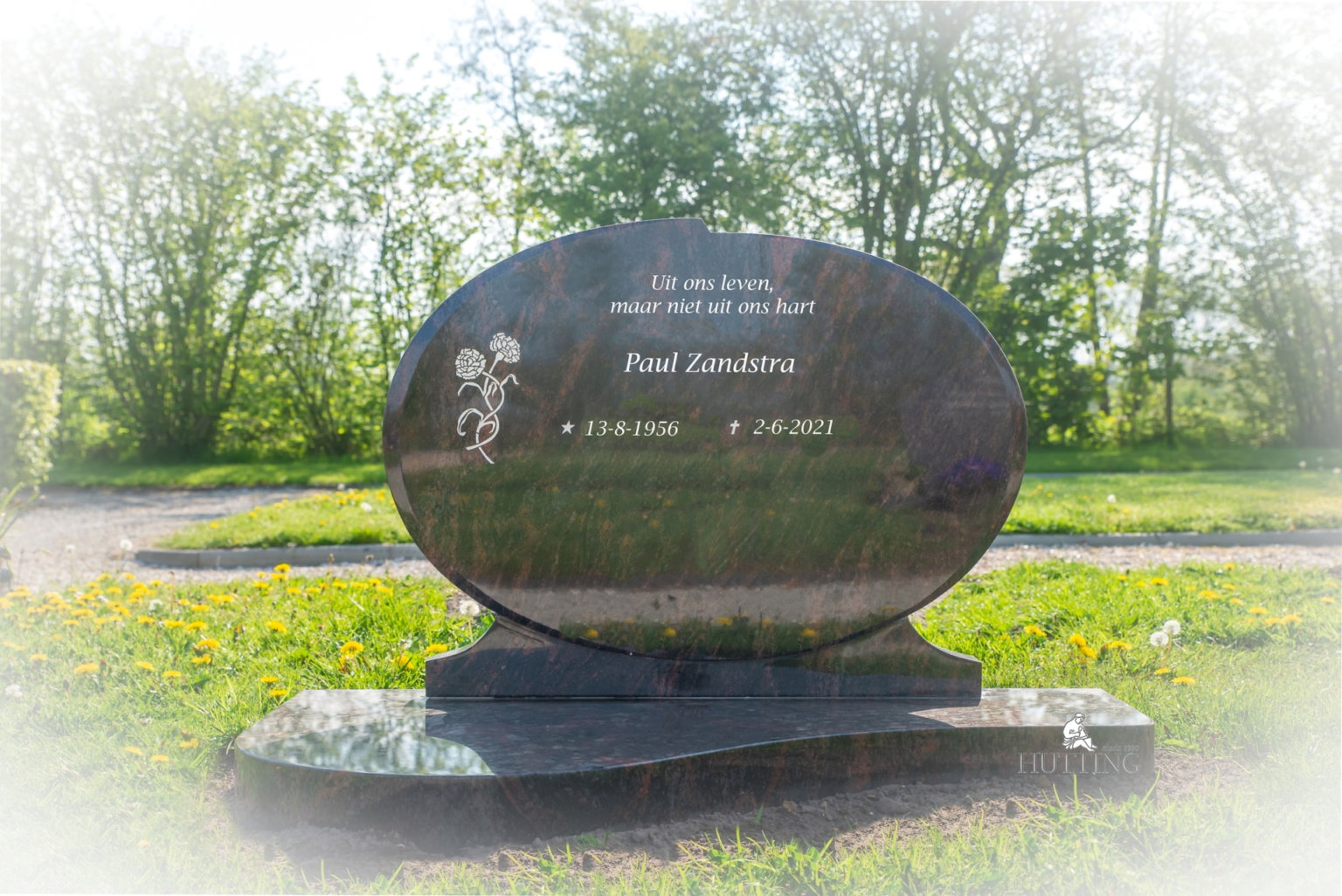 Grafmonument rood graniet scaled