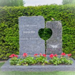 Grafsteen met hart scaled