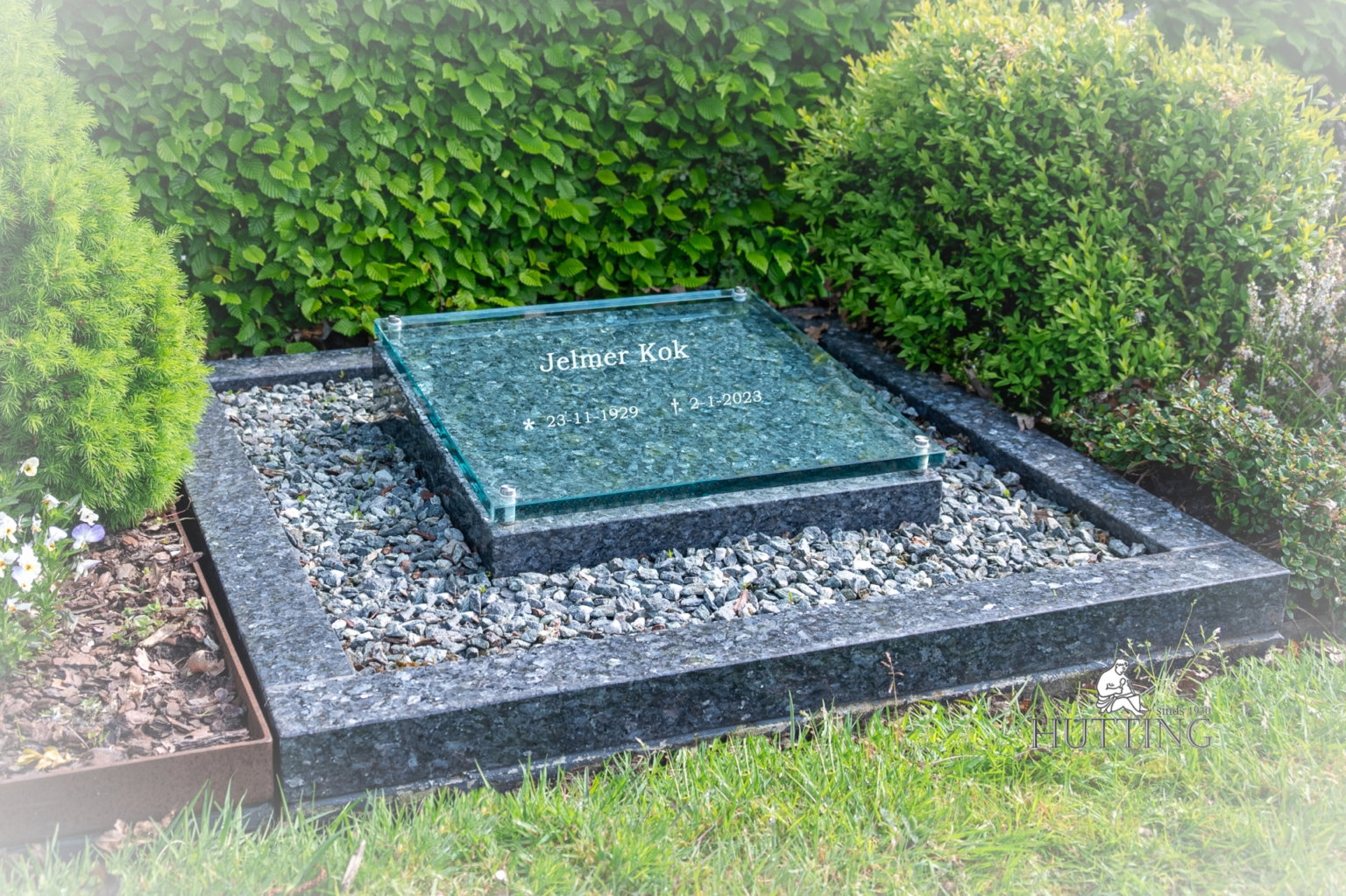 Urnenmonument glas scaled
