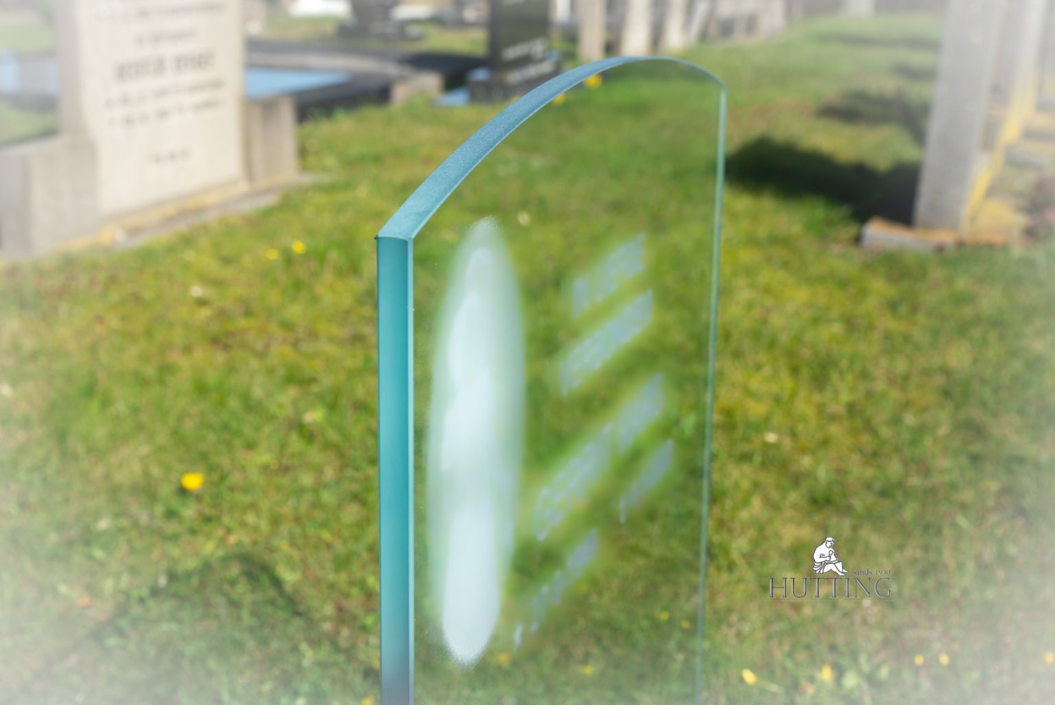 glas grafsteen scaled