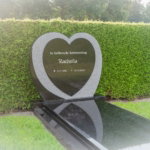 Gedenksteen met hart scaled