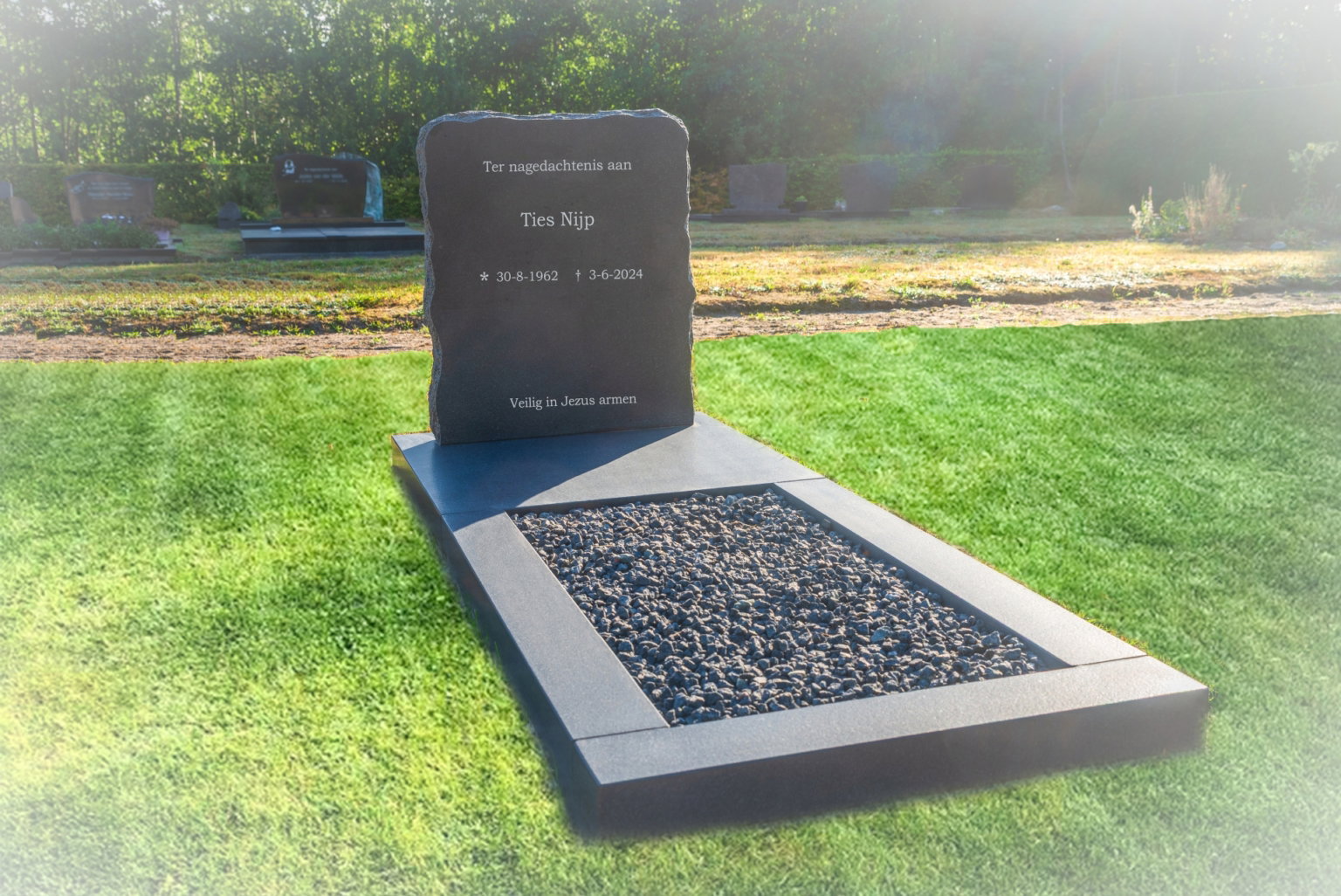 Grafmonument grijs scaled