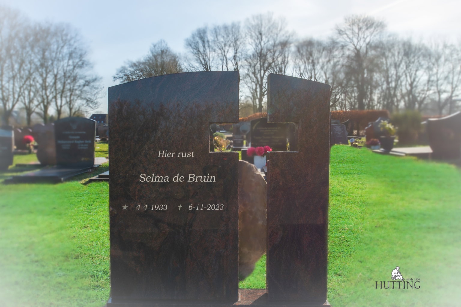 Kruis grafsteen scaled