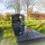 Grafmonument met hart scaled