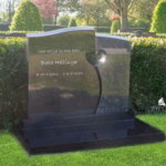 Grafmonument met hartje scaled